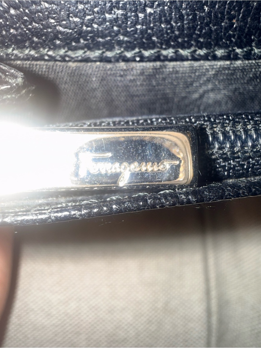 Vintage Salvatore Ferragamo Grained Leather Continental Wallet • Nero - Picture 7 of 11